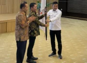 Menteri Koperasi Lantik Ekos Albar Sebagai Ketum IKA Ikopin Periode 2025-2029