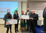 Penulis Salwa Bakr dan Denny JA Terima Penghargaan Sastra BRICS Pertama, Hadiah Rp200 Juta