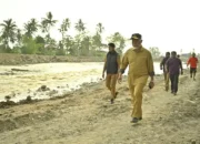 Tanpa Ragu, Gubernur Terobos Sungai Gunung Nago Demi Atasi Krisis Air