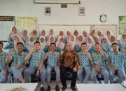 Hari Terakhir Mengajar, Guru Fiqih MAN 2 Padang Tinggalkan Kesan Positif