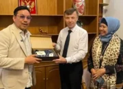 Denny JA Terima Penghargaan Sastra BRICS Diundang Khusus Dubes Rusia, Sergei Tolchenov : Sastra Dapat Menjembatani Perbedaan