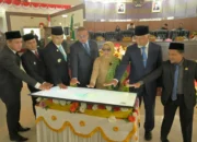 Gubernur Mahyeldi Berharap Sijunjung Semakin Maju dan Sejahtera Diusia ke-77