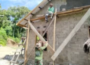 Satgas TMMD Ke-127 Kodim 0311/Pessel Gaspoll, Kerjakan Plester Dinding RTLH Milik Irdawati