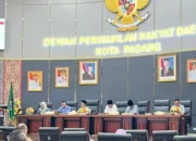 Ketua DPRD Muharlion Buka Sosialisasi Mekanisme Pokok-Pokok Pikiran (Pokir) DPRD Kota Padang