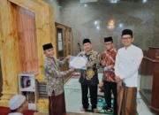 Safari Ramadhan DPRD Kota Padang, Surya Jufri Salurkan Bantuan Rp25 Juta