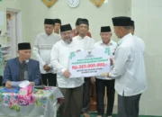 Gubernur Mahyeldi di Kota Solok, Serahkan Bantuan dan Dorong Peran Aktif Masyarakat Dalam Pembinaan Generasi Muda