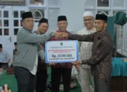 Arry Yuswandi Safari Ramadan di Sijunjung, Sampaikan Program Prioritas dan Serahkan Bantuan