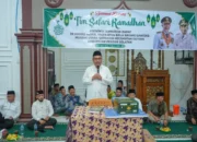 Sekdapro Sumbar Safari Ramadan di Batu Bala Pessel, Serahkan Bantuan untuk Masjid dan Korban Bencana