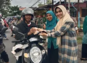 ASN dan PKK Kecamatan Payakumbuh Selatan Berbagi Takjil, Dewi : Ini Aksi Kepedulian Sosial