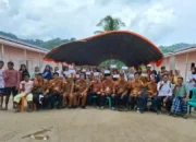 Peduli Korban Banjir Bandang, PWRI Sumbar Serahkan Bantuan ke Huntara Asam Pulau Kayutanam