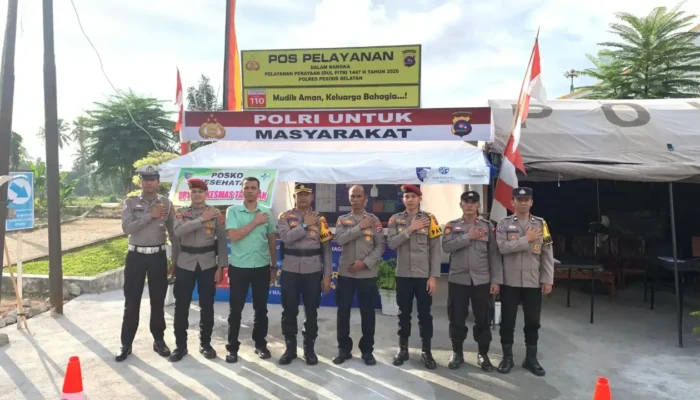 Wakapolres Pessel Minta Anggota Pos Pelayanan Operasi Ketupat Singgalang 2026 Berikan Layanan Terbaik