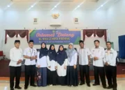 Enam Guru MAN 2 Padang Berangkat Haji, Dilepas Penuh Haru