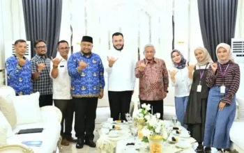 Komut Muhammad Nuh Komit Kolaborasi Bank Mega Syariah dan Perumda AM Kota Padang.