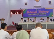 Kepala MAN 2 Padang Tekankan Disiplin dan Integritas Panitia PMB 2026
