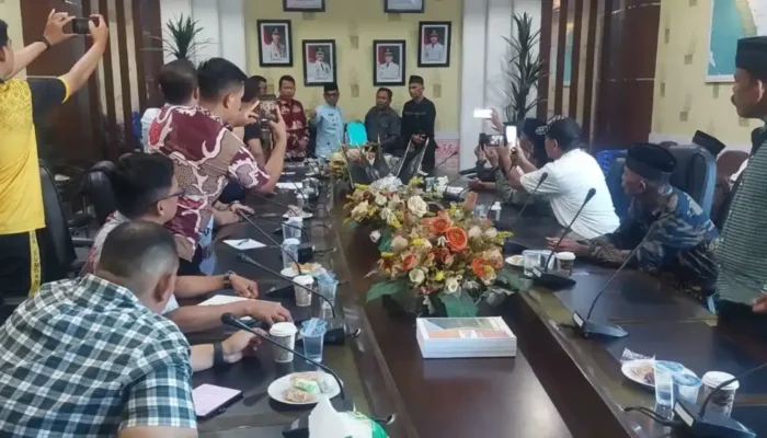 Ninik Mamak Ampang Pulai Tarusan Minta Investor Ubah Ornamen Bangunan Seperti Klenteng di Pulau Cubadak