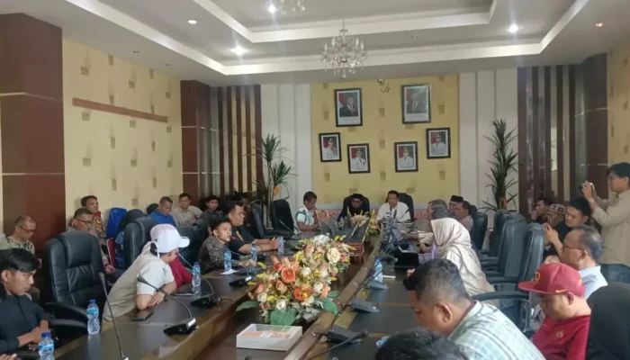 PPNI Sumbar dan Pemda Pessel Sepakat Kawal Perubahan Bangunan Berornamen Klenteng di Pulau Cubadak