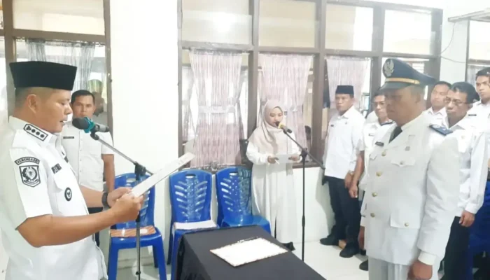 Percepat Akselerasi Program Nagari Bangkit, Bupati Pasaman Welly Suheri Lantik Tiga Penjabat Wali Nagari