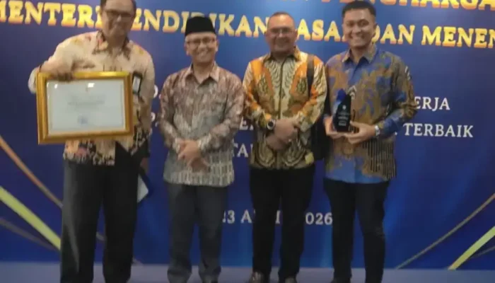 BBPMP Sumbar Terima Anugrah Penghargaan Kemendikdasmen Kategori Informatif Tahun 2025