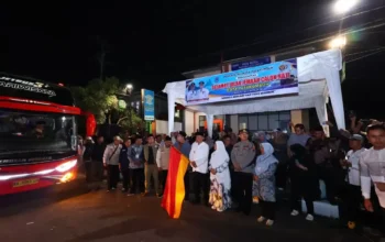 Hadiri Pelepasan Jemaah Calon Haji, Wakil Ketua DPRD Payakumbuh Doakan Sehat dan Lancar