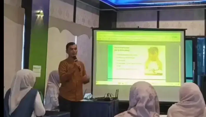 Kadis DiskopUKMTrans Pessel Gelar Pelatihan, Ajak Kader PKK Dorong Peningkatan UP2K