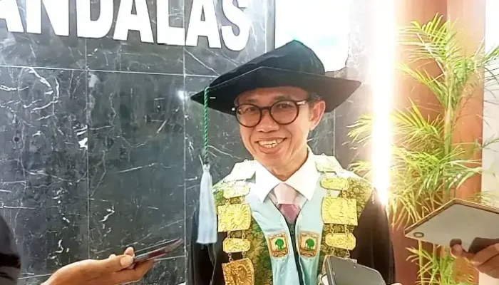Unand Wisuda 1.321 Lulusan, Ini Pesan Rektor Efa Yonnedi, PhD