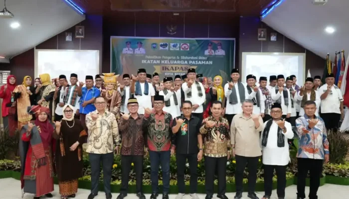 Hadiri Pelantikan IKAPAS Batam Periode 2025-2030, Evi Yandri Ajak Perantau Bangun Kampung Halaman