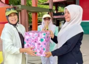 Pertemuan Bulanan DWP Pessel Diwarnai Pembagian Doorprize