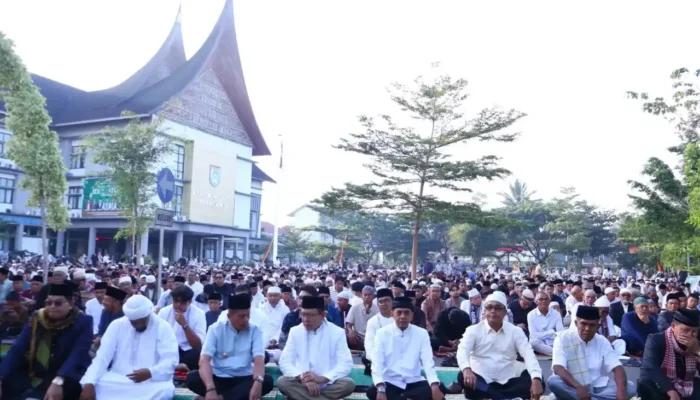 Solat Ied 1447 H di Balai Kota Payakumbuh, Wako Zulmaeta ; Idul Adha Memperkuat Kepedulian Sosial
