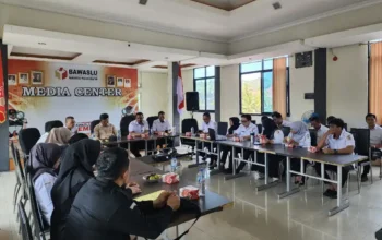 Wujudkan Daftar Pemilih Akurat, Bawaslu Pessel Dorong Sinkronisasi Data Kependudukan