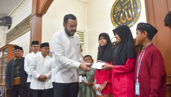 Wako Fadly Amran Serahkan Reward Subuh Mubarakah di Masjid As Salam Dangau Teduh