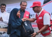 PMI Sumbar Salurkan 1.500 Paket School Kit untuk Anak-anak Terdampak Bencana di Agam, Pesisir Selatan dan Tanah Datar