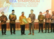 Seminar Internasional di RSUP M. Djamil, Mahyeldi Tekankan Pentingnya Deteksi Dini Kanker Kolorektal dan Penguatan SDM Kesehatan