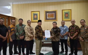 Pemko Payakumbuh Salurkan Bantuan Keuangan Rp1 Miliar kepada Pemkab Agam