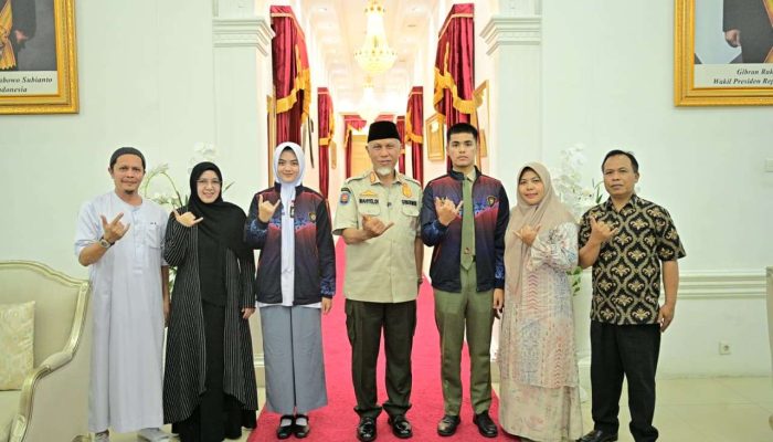 Bekali Utusan Sumbar Sebelum Bertugas di Istana Negara, Gubernur Mahyeldi Pesankan Jaga Nama Baik Daerah