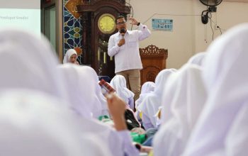 Literasi Sehat Bermedia Jadi Bekal Utama Siswa Baru SMAN 1 Padang di MPLS