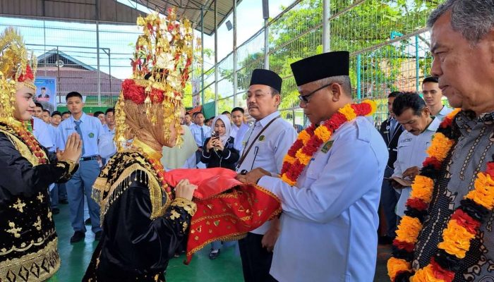 Yasril Buka Matamuda MAN 2 Padang, Minta Siswa Percaya Diri
