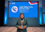 Ny. Eni Zulmaeta Apresiasi Dua Penghargaan Tingkat Nasional yang Diraih Kader TP PKK Kota Payakumbuh