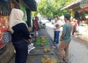 Sekjen DPP PKPS ke Pasar Raya Padang, Cicipi Durian Langsung di Lapak