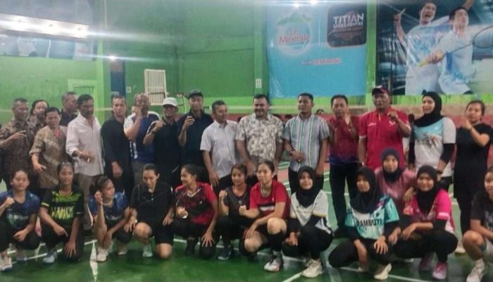 Lima Daerah Ikuti Open Turnamen Bulutangkis Walikota Cup 2026 di Parak Karakah