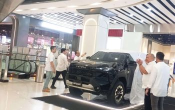 Toyota New Hilux 2026 Resmi Hadir di Padang dengan DNA Unbeatable Force
