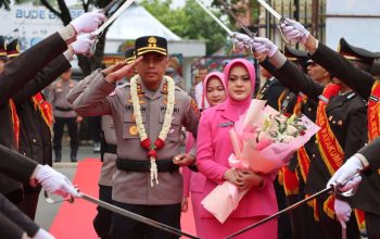 Polres Payakumbuh Gelar Tradisi Welcome and Farewell Parade Sambut Kapolres