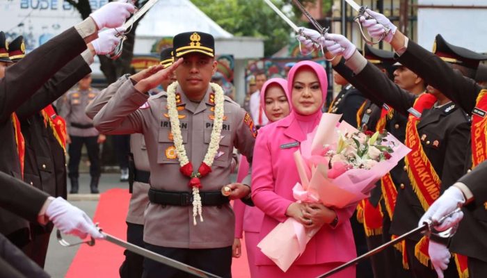 Polres Payakumbuh Gelar Tradisi Welcome and Farewell Parade Sambut Kapolres