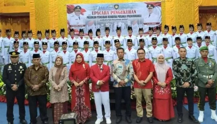 Bupati Yulianto Kukuhkan Tim Pasukan Pengibar Bendera Kabupaten Pasaman Barat