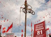 Heboh Gebyar Merdeka di Pabuaran, Mulai dari Pacu Karung Hingga Panjat Pinang