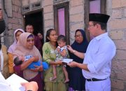 Pasca Wali Kebakaran di Kelurahan Padang Tiakar, Wako Zulmaeta Serahkan Bantuan