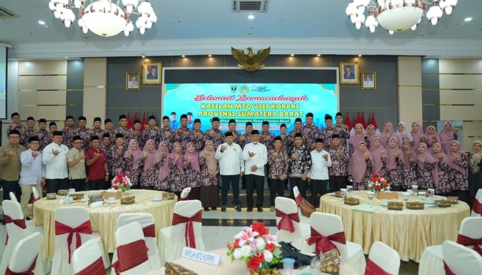 Gubernur Mahyeldi Lepas Kafilah MTQ KORPRI Sumbar, Target Pertahankan Juara Umum Nasional