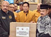 Rendang Gebu Minang dan LKAAM untuk NTT, Fauzi Bahar Serahkan ke Melchias Markus Mekeng