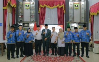 Lantik Enam Pejabat Eselon 2, Gubernur Mahyeldi: Pejabat Harus Hadir Menjawab Persoalan Masyarakat