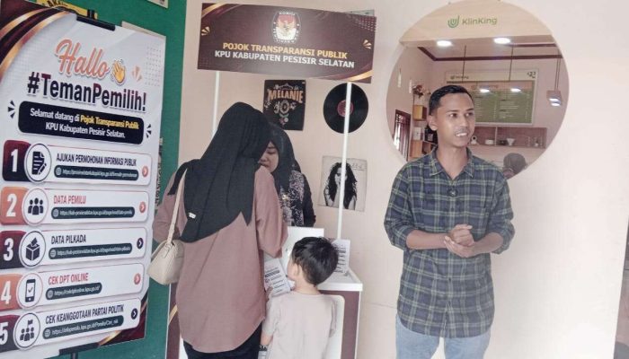 Perkuat Transparasi Publik, KPU Pessel Buka Pojok Transpransi Publik