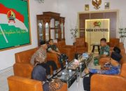 Penuh Keakraban, Dandim 0311/Pessel Terima Kunjungan Veteran